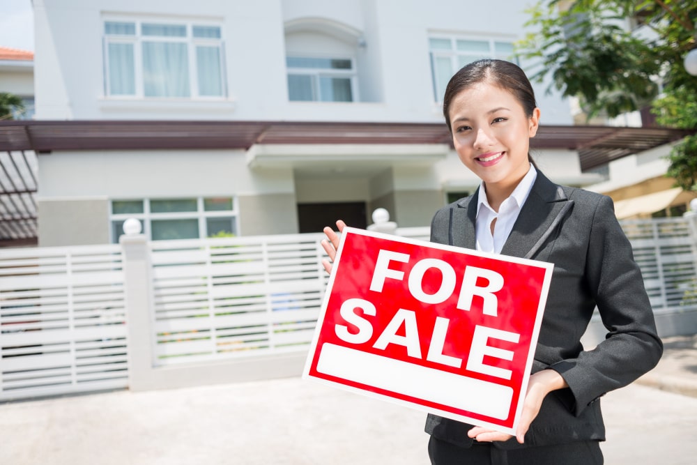 hire an agent to sell your home fast